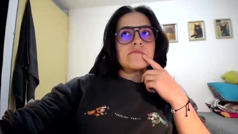 Dani and Alex online show from October 10, 2025, 2:43 am