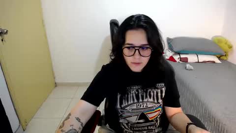 Dani and Alex online show from November 4, 2025, 10:47 am