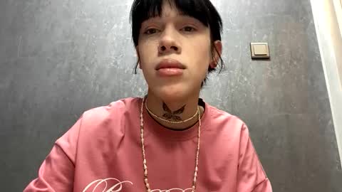 Snapshot of mun_poli chatting on November 14, 2025, 10:51 pm Polik online show from November 14, 2025, 10:51 pm