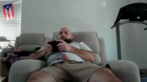 Bearded online show from March 10, 2026, 7:41 pm