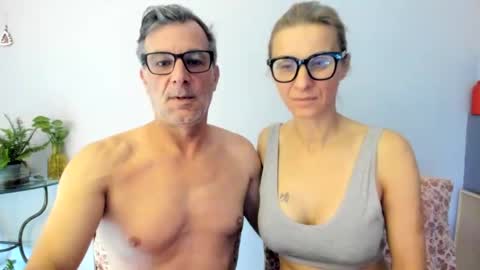 Snapshot of munishpunish chatting on December 6, 2024, 7:43 am LOVELY JULIA Peter DAY online show from December 6, 2024, 7:43 am