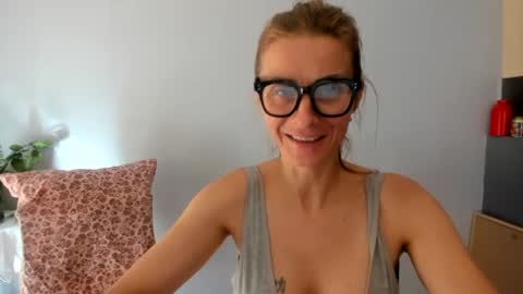 Snapshot of munishpunish chatting on January 13, 2025, 11:19 am LOVELY JULIA Peter DAY online show from January 13, 2025, 11:19 am
