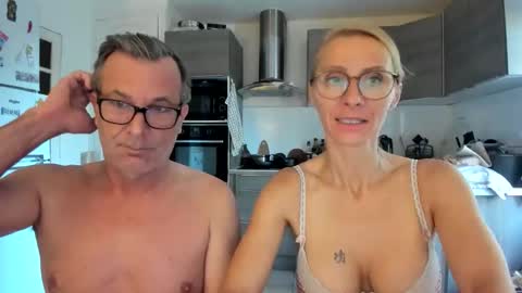 Snapshot of munishpunish chatting on October 17, 2025, 7:00 am LOVELY JULIA Peter DAY online show from October 17, 2025, 7:00 am