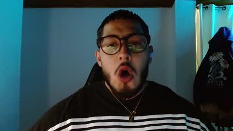 Snapshot of muscle_cock32 chatting on September 30, 2025, 6:57 pm David Big online show from September 30, 2025, 6:57 pm