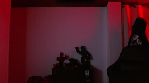 Snapshot of muscle_cock32 chatting on October 21, 2025, 9:21 am David Big online show from October 21, 2025, 9:21 am