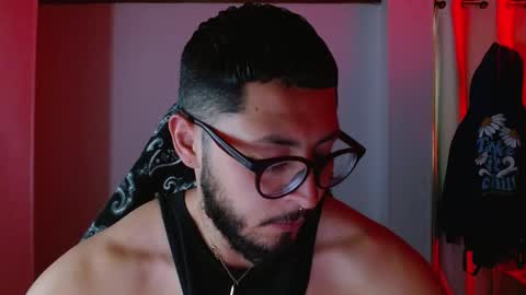 Snapshot of muscle_cock32 chatting on October 22, 2025, 8:19 pm David Big online show from October 22, 2025, 8:19 pm