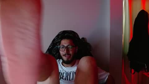 Snapshot of muscle_cock32 chatting on October 24, 2025, 6:37 pm David Big online show from October 24, 2025, 6:37 pm