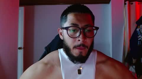 Snapshot of muscle_cock32 chatting on November 5, 2025, 9:59 pm David Big online show from November 5, 2025, 9:59 pm