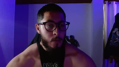 Snapshot of muscle_cock32 chatting on November 11, 2025, 1:33 pm David Big online show from November 11, 2025, 1:33 pm