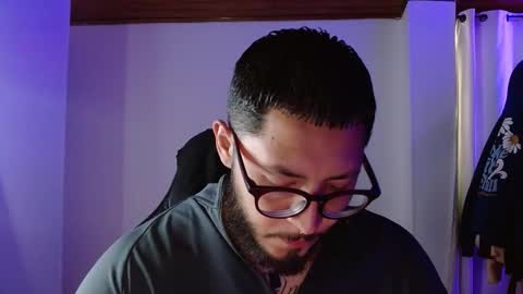 Snapshot of muscle_cock32 chatting on November 13, 2025, 5:23 pm David Big online show from November 13, 2025, 5:23 pm