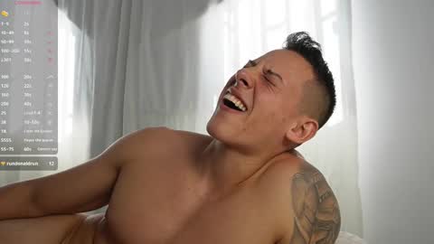 muscle_king_cum online show from December 17, 2025, 3:51 pm