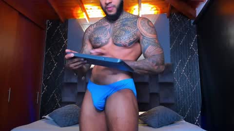 Snapshot of muscle_man19 chatting on January 5, 2025, 2:38 am Nick online show from January 5, 2025, 2:38 am