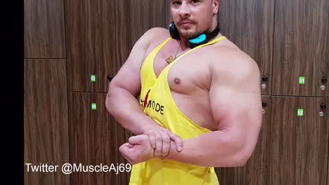 Snapshot of muscleaj69 chatting on December 6, 2024, 7:12 pm AJ online show from December 6, 2024, 7:12 pm
