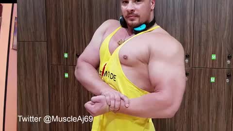 Snapshot of muscleaj69 chatting on December 14, 2024, 7:14 pm AJ online show from December 14, 2024, 7:14 pm