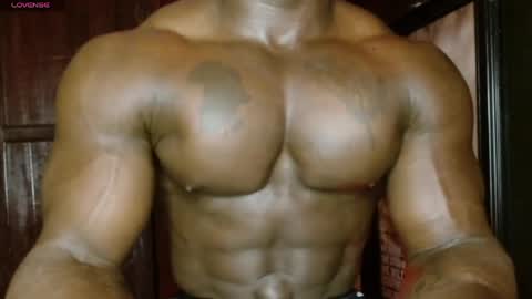 musclegod23 online show from April 7, 2026, 1:17 am