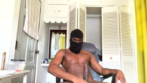Snapshot of musclelover157797 chatting on October 4, 2025, 2:48 pm musclelover157797 online show from October 4, 2025, 2:48 pm