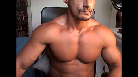 muscleoss online show from January 15, 2025, 7:44 pm