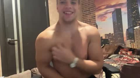 Snapshot of musclephantom chatting on October 5, 2025, 7:34 pm Egor online show from October 5, 2025, 7:34 pm