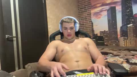 Snapshot of musclephantom chatting on October 23, 2025, 8:18 pm Egor online show from October 23, 2025, 8:18 pm