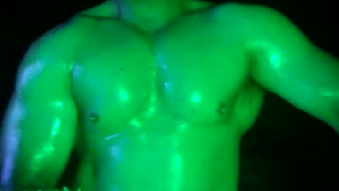 Hulk Muscles - NEW ACCOUNT online show from April 15, 2026, 9:59 pm