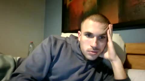 Snapshot of muscleshow00 chatting on January 18, 2026, 8:34 pm muscleshow00 online show from January 18, 2026, 8:34 pm