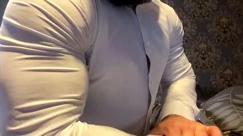 muscularjuggler online show from September 23, 2025, 1:41 am