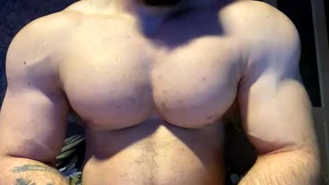 muscularjuggler online show from October 3, 2025, 1:24 am