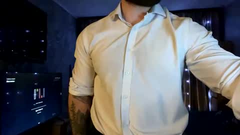 muscularjuggler online show from February 1, 2026, 3:54 pm