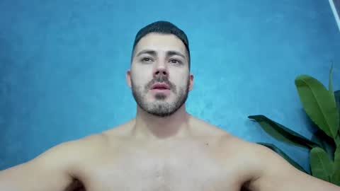 Snapshot of muscularmaster chatting on December 4, 2024, 1:14 am muscularmaster onlyfans online show from December 4, 2024, 1:14 am