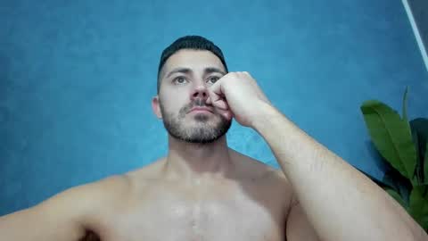 Snapshot of muscularmaster chatting on December 4, 2024, 10:08 pm muscularmaster onlyfans online show from December 4, 2024, 10:08 pm