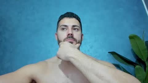 Snapshot of muscularmaster chatting on December 9, 2024, 10:20 pm muscularmaster onlyfans online show from December 9, 2024, 10:20 pm