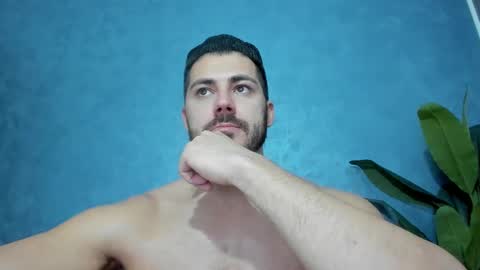 Snapshot of muscularmaster chatting on December 10, 2024, 10:26 pm muscularmaster onlyfans online show from December 10, 2024, 10:26 pm