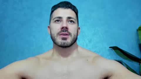 Snapshot of muscularmaster chatting on January 2, 2025, 2:22 am muscularmaster onlyfans online show from January 2, 2025, 2:22 am