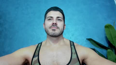 Snapshot of muscularmaster chatting on January 13, 2025, 10:13 pm muscularmaster onlyfans online show from January 13, 2025, 10:13 pm