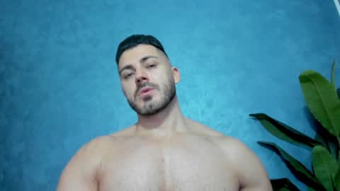Snapshot of muscularmaster chatting on January 16, 2025, 10:34 pm muscularmaster onlyfans online show from January 16, 2025, 10:34 pm