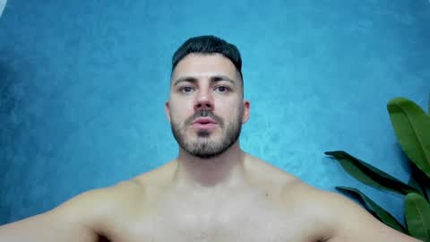 Snapshot of muscularmaster chatting on January 17, 2025, 1:36 am muscularmaster onlyfans online show from January 17, 2025, 1:36 am