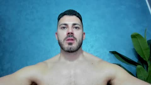 Snapshot of muscularmaster chatting on January 19, 2025, 1:10 am muscularmaster onlyfans online show from January 19, 2025, 1:10 am