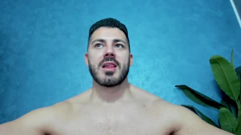 Snapshot of muscularmaster chatting on January 21, 2025, 10:51 pm muscularmaster onlyfans online show from January 21, 2025, 10:51 pm