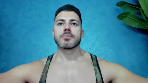 Snapshot of muscularmaster chatting on September 17, 2025, 10:11 pm muscularmaster onlyfans online show from September 17, 2025, 10:11 pm