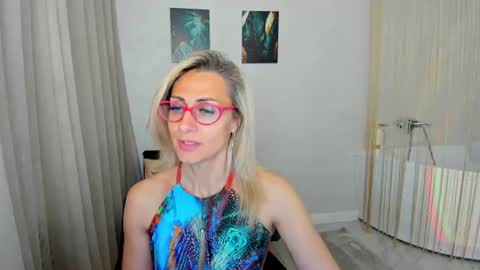 Snapshot of museofstage chatting on June 24, 2026, 11:31 am Diana online show from June 24, 2026, 11:31 am