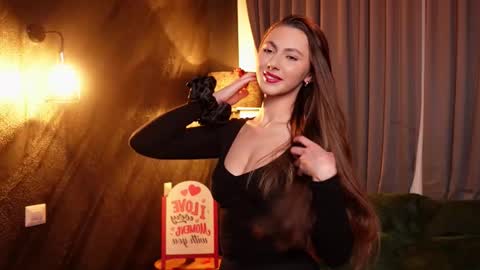 MuseSolis online show from February 13, 2025, 8:24 pm