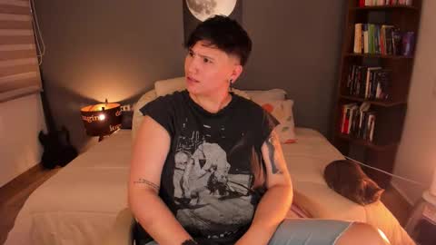 VALENTINA Luna  online show from October 3, 2025, 3:03 am