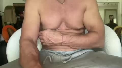 Snapshot of musselmale chatting on October 12, 2025, 9:03 pm musselmale online show from October 12, 2025, 9:03 pm