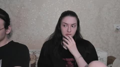 Snapshot of muuur_love chatting on July 6, 2026, 6:54 pm cute couple online show from July 6, 2026, 6:54 pm