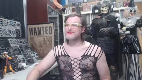 Snapshot of muziknerd chatting on January 12, 2025, 8:25 am Muziknerd online show from January 12, 2025, 8:25 am