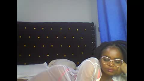 Snapshot of mwana69 chatting on February 20, 2026, 2:52 am mwana69 online show from February 20, 2026, 2:52 am
