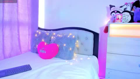 my_aleja_ online show from February 12, 2026, 1:17 pm