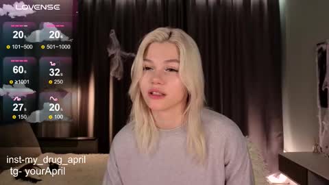 Snapshot of my_april chatting on November 4, 2025, 1:05 am April online show from November 4, 2025, 1:05 am