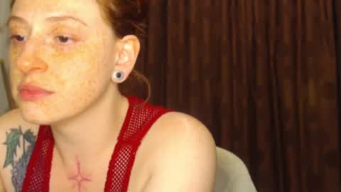     sara      i know you love me xoxox     online show from October 4, 2025, 6:11 am