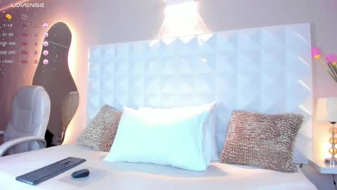 Mariana Evans online show from March 1, 2025, 11:39 am